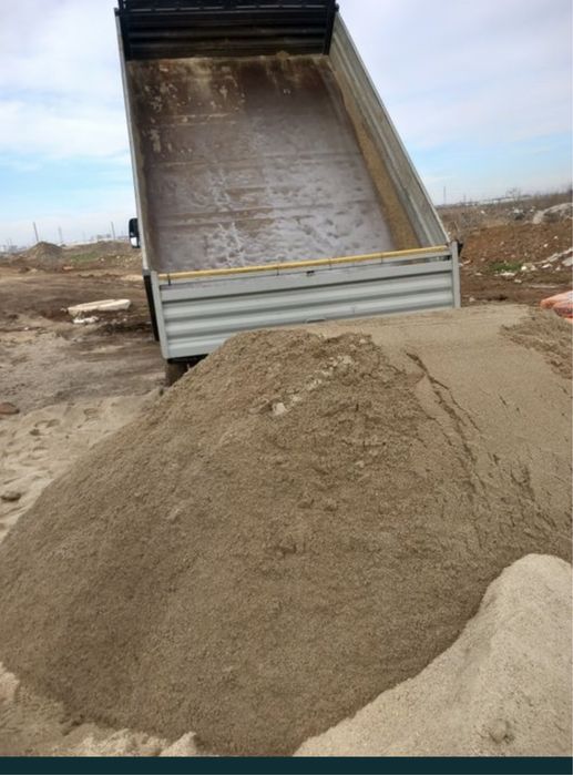 Nisip,Pietris ,pământ,hamuca.