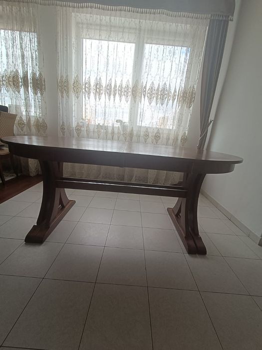 Продам стол и стулья