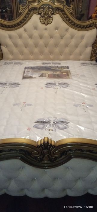 Divan sotiladi ozgina ishlagan