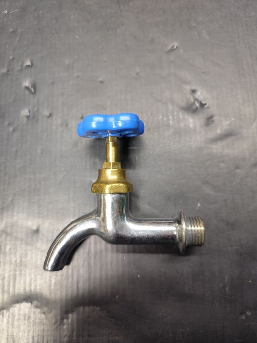 Кран водопроводный 100 т.с.