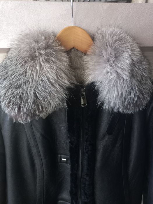 Ново палто от агнешка кожа и яка от сребърна лисица