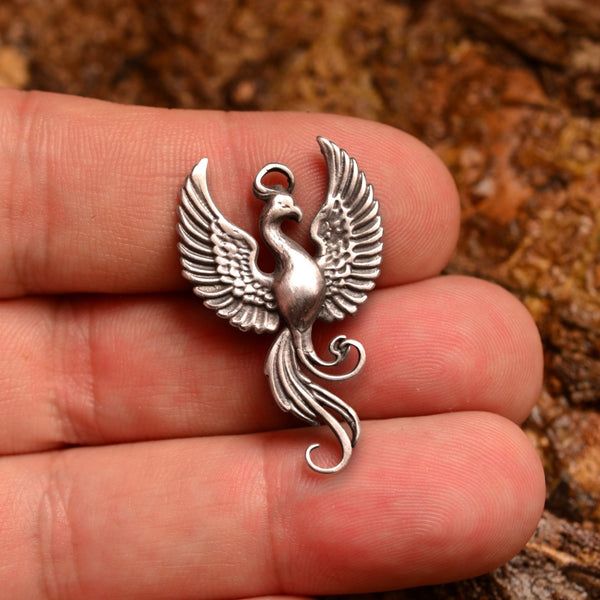 Сребърен медальон 925 „Феникс“ – символ на възраждане и сила