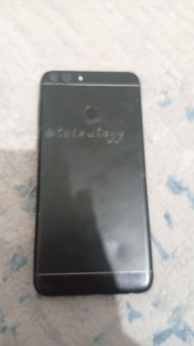 Продам телефон Huawei P Smart