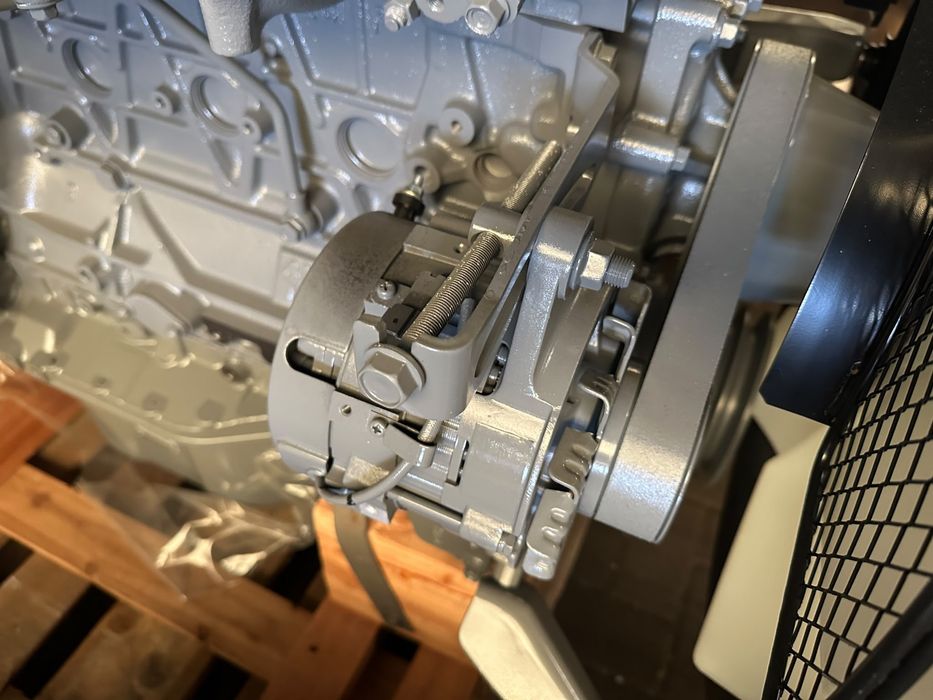 Motor Isuzu 4HK1