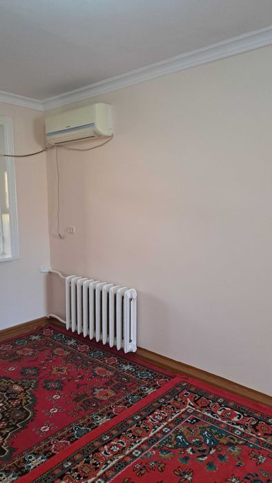 Урганч шахрида 4-этажда жойлашган 2 хонали квартира сотилади