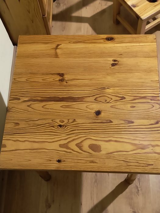 Детски комплект от естествено дърво (чам) - масичка и столче - 38 евро