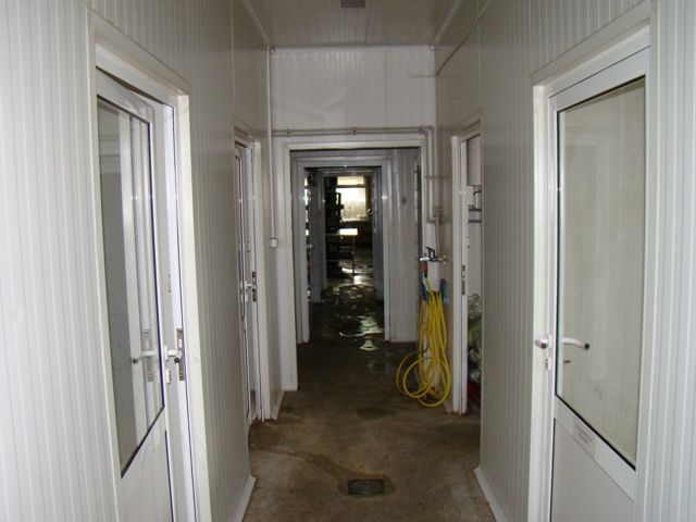 Продава се Промишлена сграда в Русе, Промишлена зона - Запад - 970 кв.м за 342 €/кв.м - Снимка #7