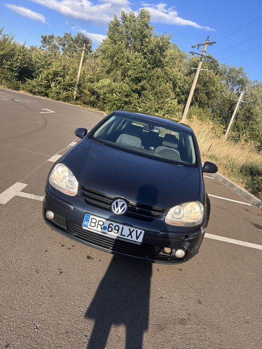Vând golf 5 in stare buna de functionare