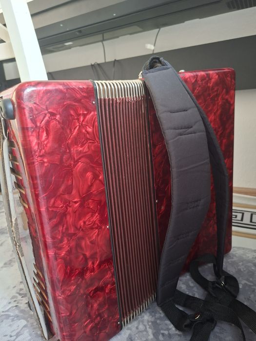 Аккордеон продам