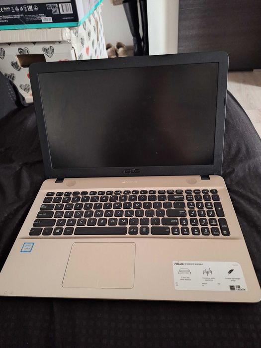 Laptop Asus X541U