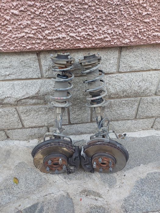 Предни макферсони, главини Голф 5 / Golf V