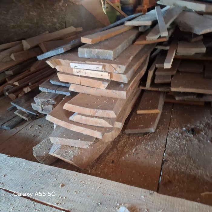 Vând cherestea Nuc,Cireș