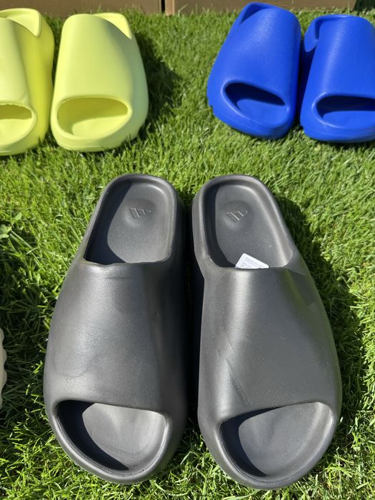 Papuci Yezzy Slide / Premium 2026