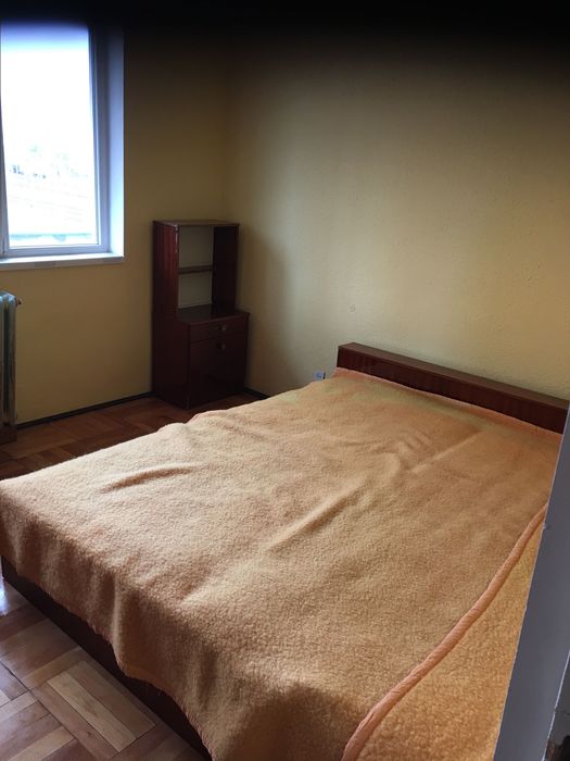 Inchiriez aparrtament 3 camere zona Garii