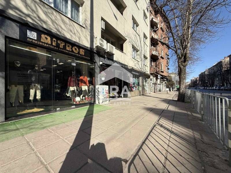 Дава се под наем Магазин в София, Център - 40 кв.м за 1296.42 € - Снимка #4