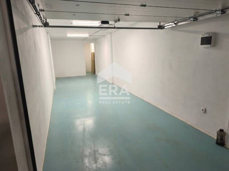 Ексклузивно! Ера Тера предлага двоен гараж, с прилежащ склад, в ж.к. М