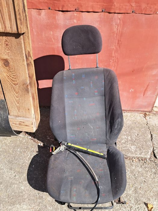 Vând scaune opel corsa B
