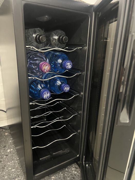 Racitor Vinuri Vitrina Oglinda