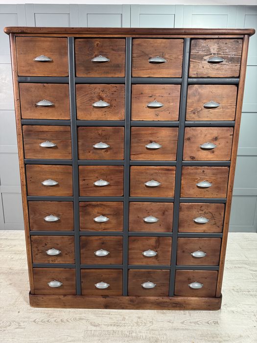 Български индустриален шкаф Р447