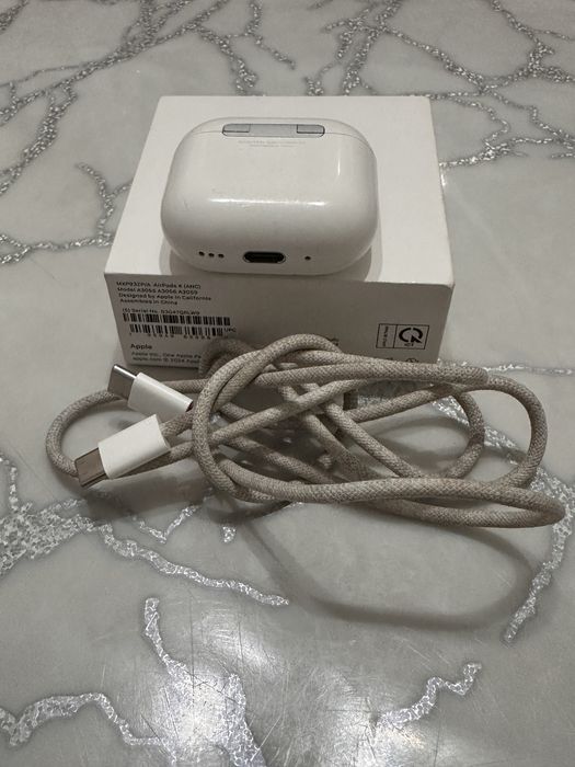 Airpods 4  ANC оригинал наушник