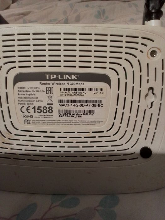router asus (100 lei) si router tp-link (50 lei)