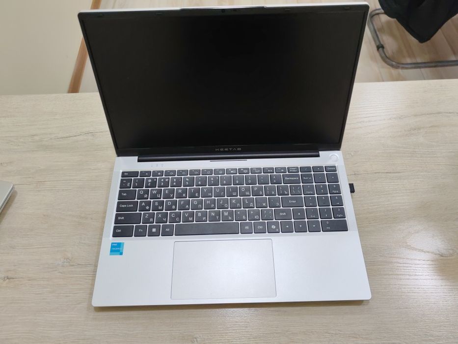 Noutbuk Ketaap 8/256