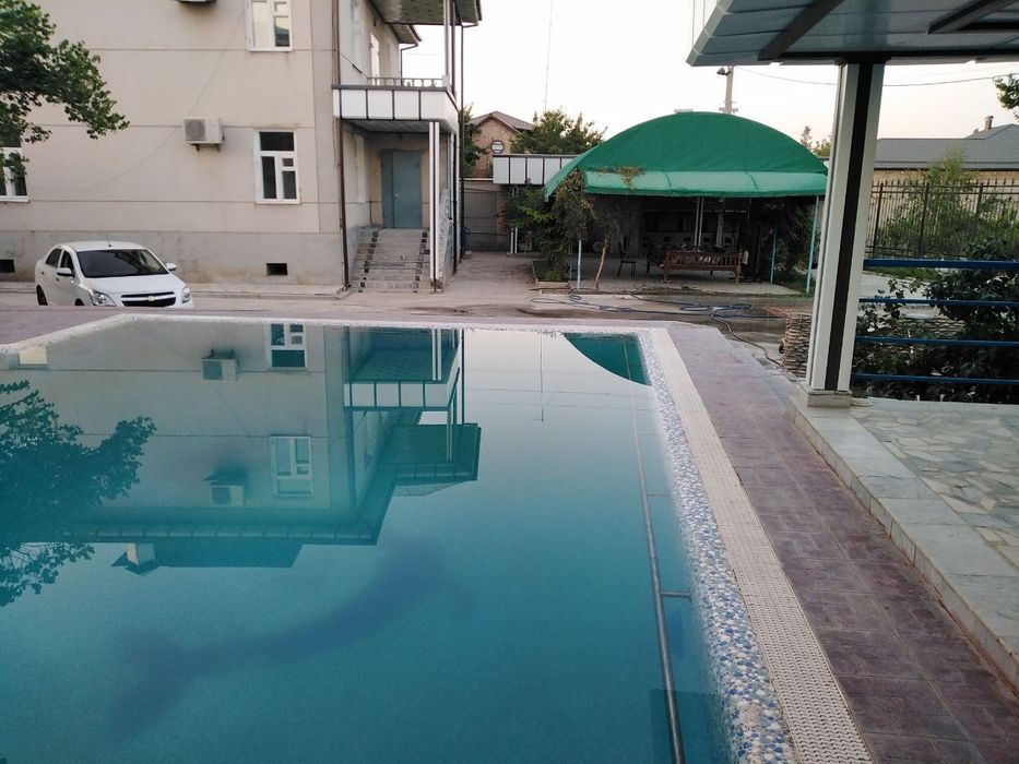 Uchaska sotiladi yaxwi mahaladan