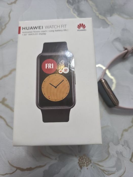 Продам смарт часы Huawei Watch fitfit