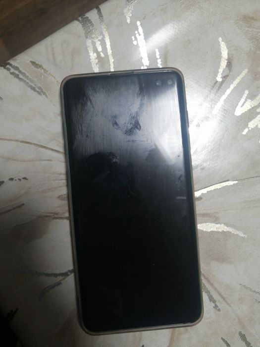 Samsung s10+ продам