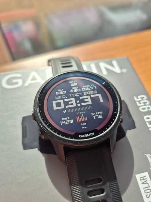 Garmin Forerunner 955 Solar – отлично състояние + 2 каишки подарък