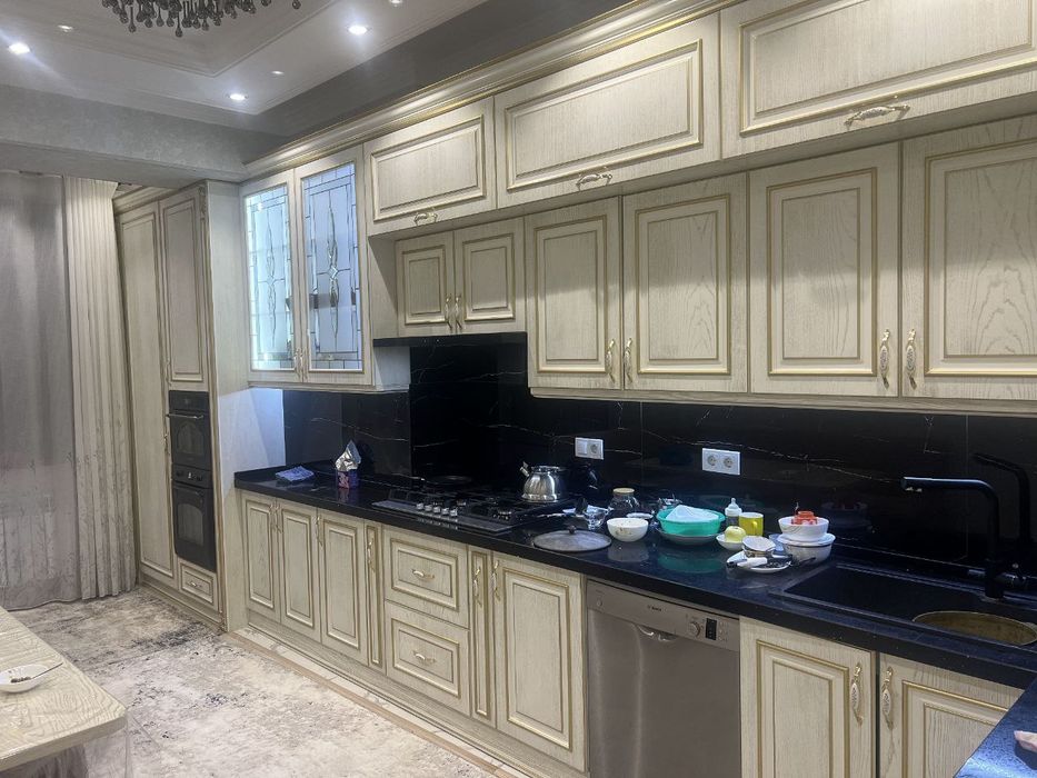 Продаётся Новостройка Чил-17 Евроремонт {4/9/9} 159м²