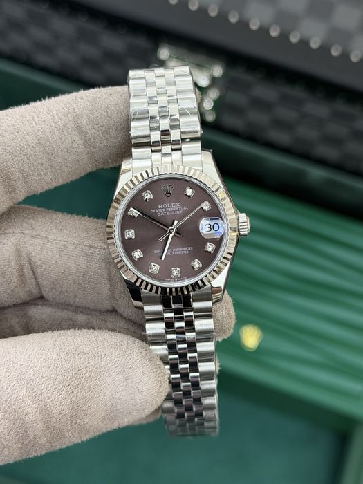Rolex Datejust 31 – Aubergine Diamond Dial, Fluted Bezel, Jubilee