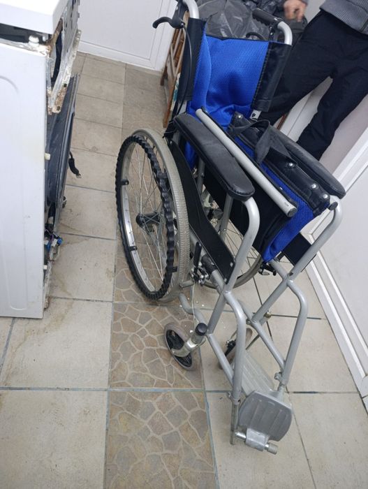 Căruț pentru  persoane cu dizabilități
