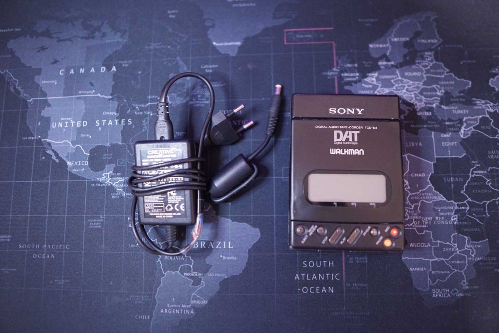 Walkman Sony DAT portabil TCD-D3 (Digital Audio Tape) Barlad • OLX.ro
