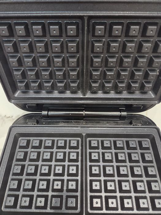 Вафельница от тефаль