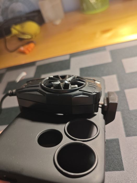 Cooler profesional pentru telefon