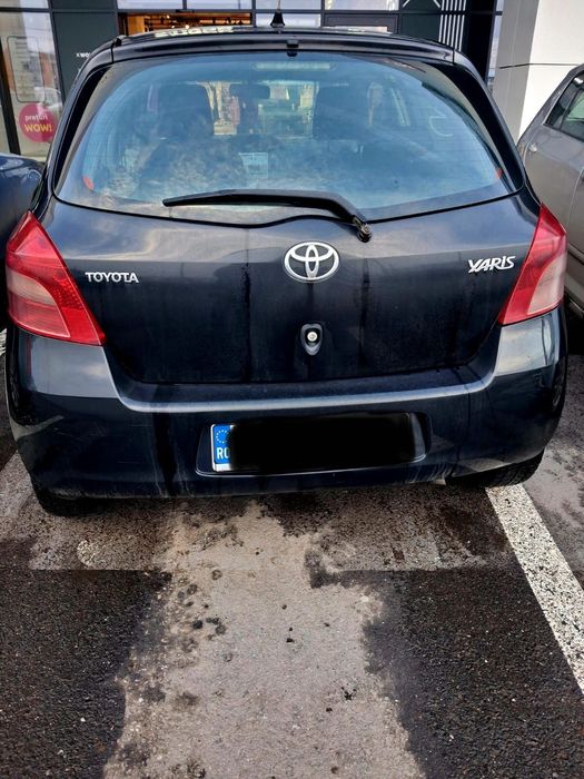 Vând Toyota Yaris