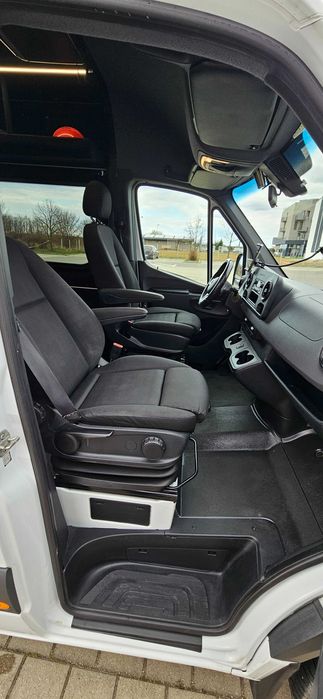 Mercedes Sprinter 319