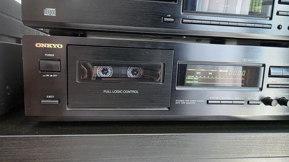 Linie Onkyo fara amplificator