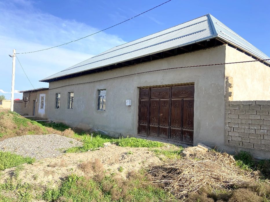 Yangi shoyxujadan 6 sotix tayyor hovli