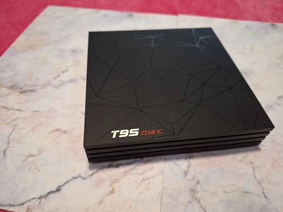 TV Тонколона T95 Max Mини PC Quad Core ARM Cortex A53, 2GB Ram/ 16GB