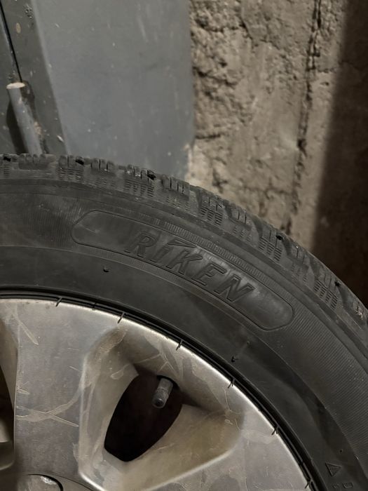 Гуми с джанти за бмв Е60 ( BMW E60) 225/55/16