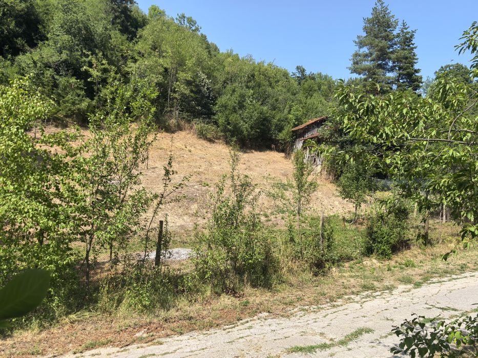 Урегулиран парцел 1300 кв. м в Тетевенския Балкан за продан