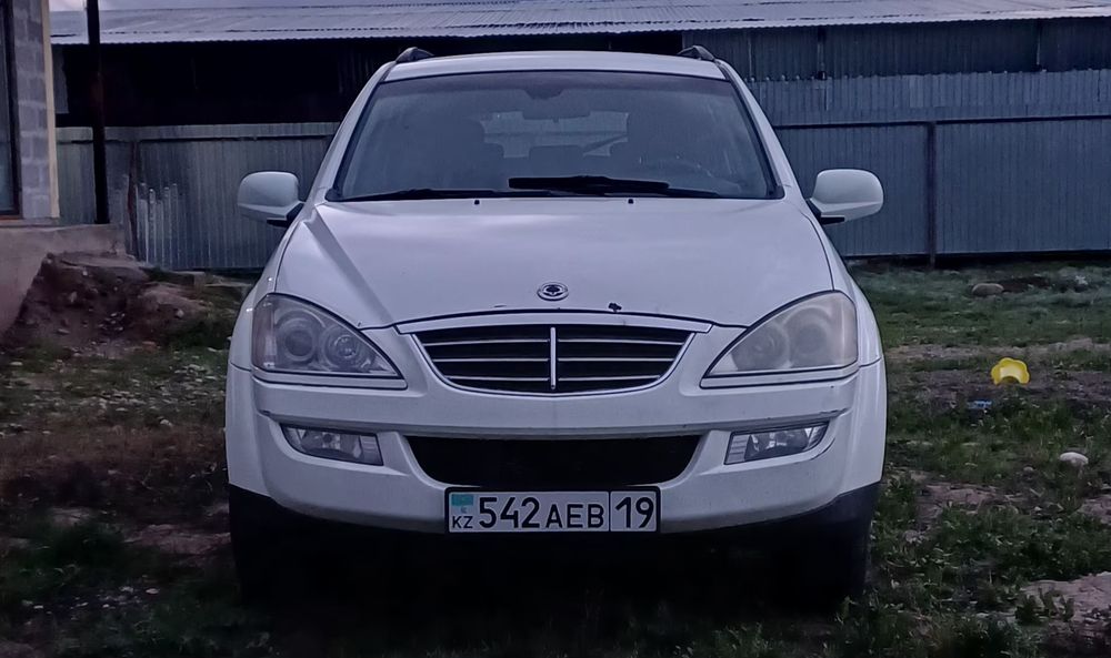 SsangYong Kyron автомобиль