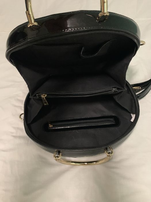 Дамска лачена кръгла чанта