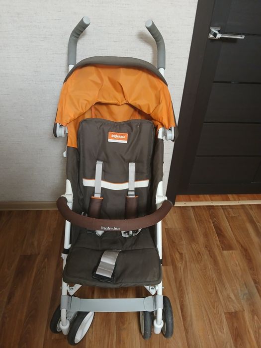 Продам детскую прогулочную коляску.