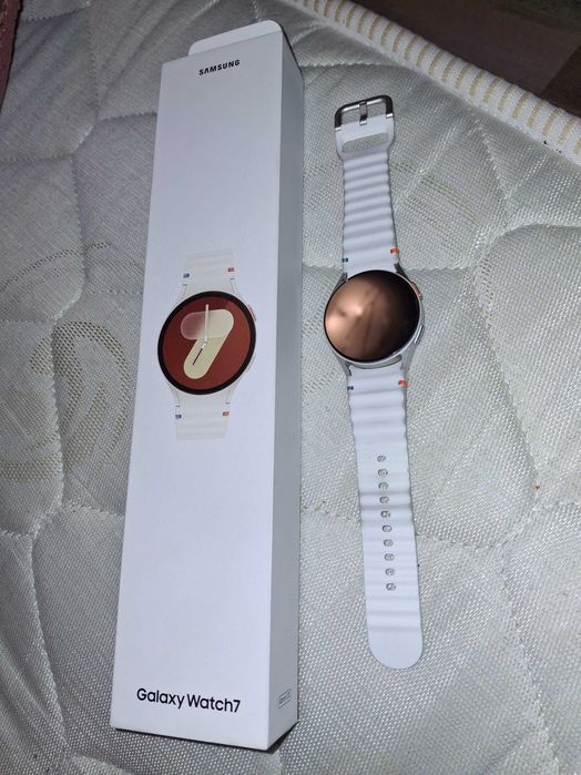 Samsung Galaxy Watch 7 with LTE