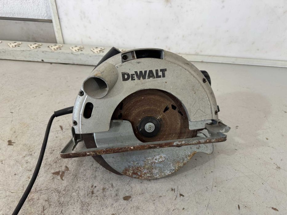 Ръчен циркуляр - Dewalt 1350 W