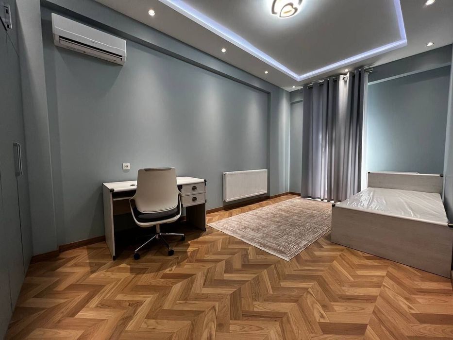 Продается 4х ком квартира в новостройке, ор-р: парк Бабура, 131м²