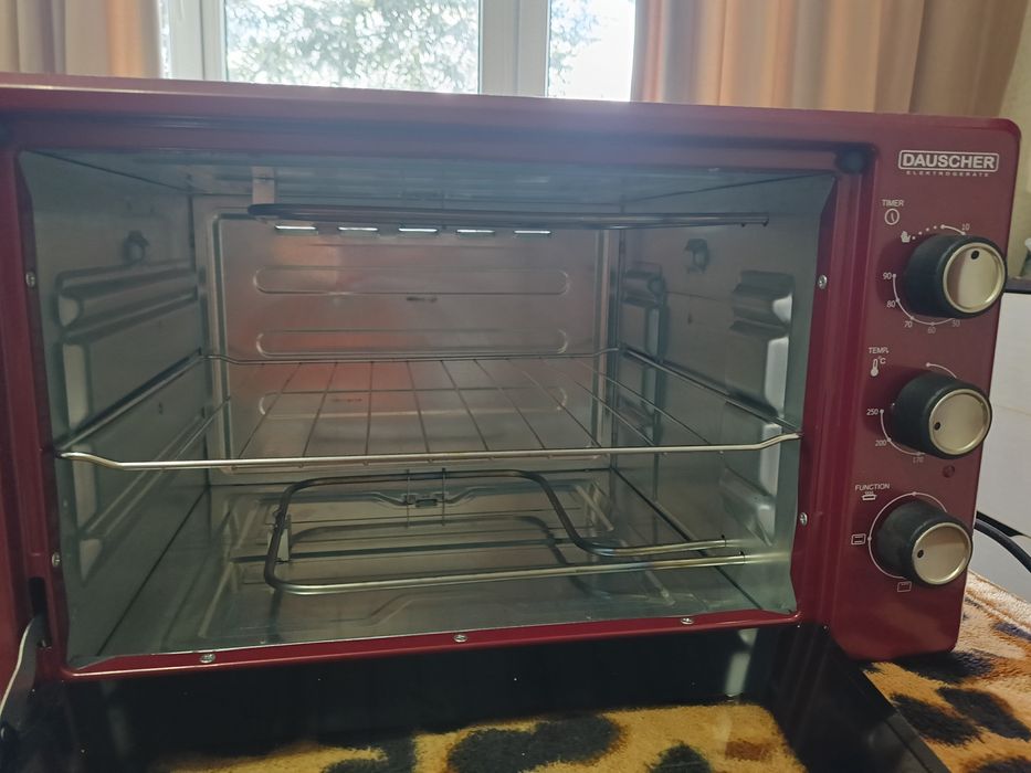 Продам электрическую духовку